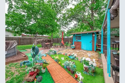 1207 Flag Street, Llano, TX 78643 - Photo 32