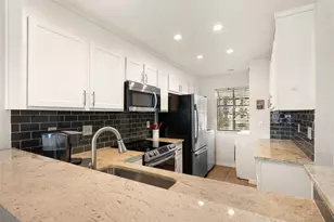 7122 Wood Hollow Dr, Austin, TX 78731 - Photo 2