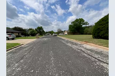 117 Allison Cove, Elgin, TX 78621 - Photo 14