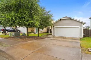 557 Twisted Oaks Ln, Buda, TX 78610 - Photo 2