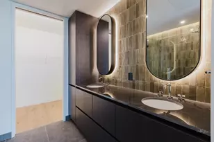 610 Davis St, Austin, TX 78701 - Photo 8