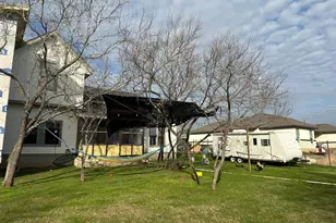 185 N Blushing Dr, Cedar Creek, TX 78612 - Photo 24