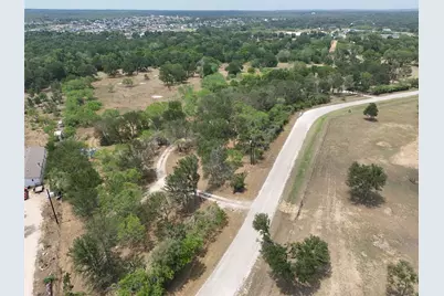 124 Valley Creek Drive, Cedar Creek, TX 78612 - Photo 4
