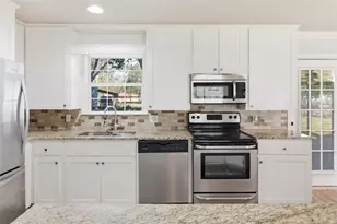 163 Lakeside Dr, Seguin, TX 78155 - Photo 14