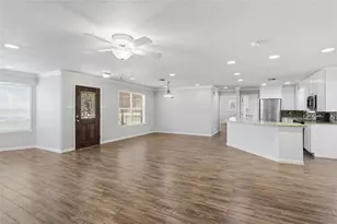 163 Lakeside Dr, Seguin, TX 78155 - Photo 4