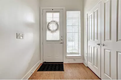 2400 Louis Henna Boulevard #305, Round Rock, TX 78664 - Photo 2