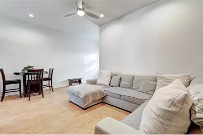 2400 Louis Henna Boulevard #305, Round Rock, TX 78664 - Photo 12