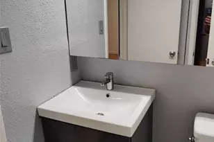 2500 Burleson Rd, Austin, TX 78741 - Photo 14