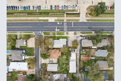 1107 W 45th Street W, Austin, TX 78756 - Photo 4