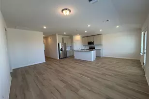 112 Honey Bee Rd, Jarrell, TX 76537 - Photo 6