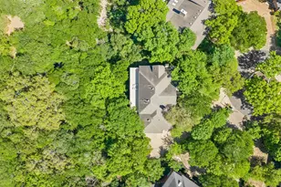 1300 Puddleby Cove, Austin, TX 78746 - Photo 34