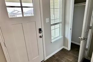 308 Globe Mallow Cir, Kyle, TX 78640 - Photo 6