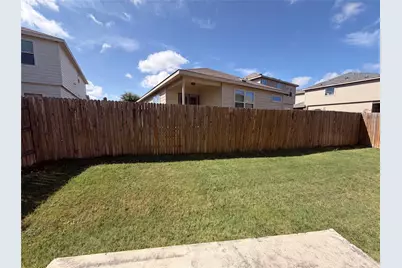 276 Circle Way #26E, Jarrell, TX 76537 - Photo 16