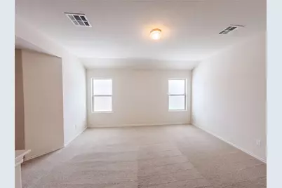 276 Circle Way #26E, Jarrell, TX 76537 - Photo 8