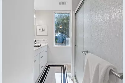 909 Hudgins Street, Smithville, TX 78957 - Photo 22