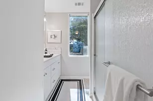 909 Hudgins St, Smithville, TX 78957 - Photo 22