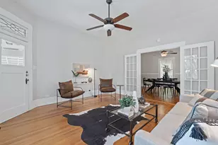 909 Hudgins St, Smithville, TX 78957 - Photo 6