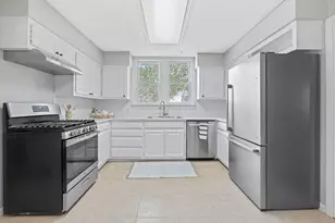 909 Hudgins St, Smithville, TX 78957 - Photo 10