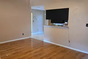 2607 Cherrylawn Dr, Taylor, TX 76574 - Photo 8