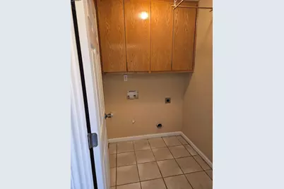 2607 Cherrylawn Drive, Taylor, TX 76574 - Photo 18