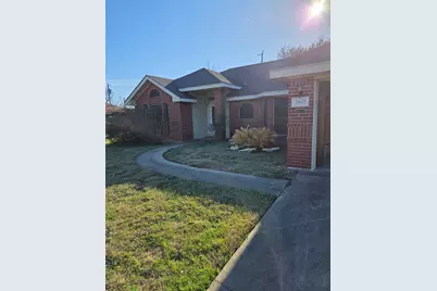 2607 Cherrylawn Drive, Taylor, TX 76574 - Photo 2