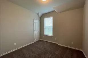 806 Hollyhock Dr, Temple, TX 76502 - Photo 4