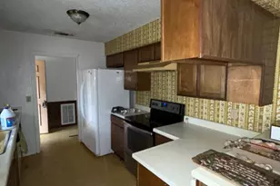 205 Hughson Dr, San Marcos, TX 78666 - Photo 6