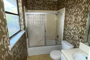 205 Hughson Dr, San Marcos, TX 78666 - Photo 10