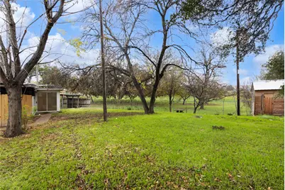 2201 Mission Hill Circle #4, Austin, TX 78741 - Photo 20