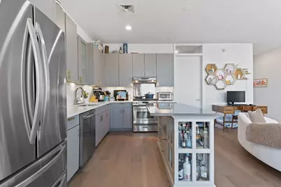 555 E 5th #817, Austin, TX 78701 - Photo 18