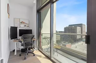 555 E 5th, Austin, TX 78701 - Photo 12