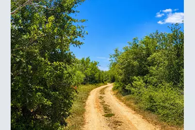 221 Fawn Ridge Road, Cedar Creek, TX 78612 - Photo 2