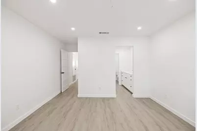 7211 Lakewood Drive #C111, Austin, TX 78750 - Photo 16