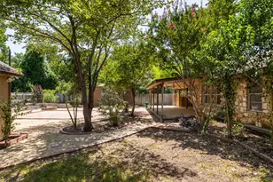 2101 Kent St, Taylor, TX 76574 - Photo 12