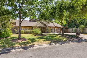 2101 Kent St, Taylor, TX 76574 - Photo 4