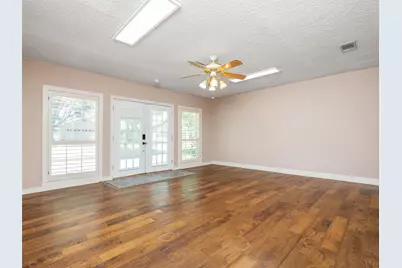 2101 Kent Street, Taylor, TX 76574 - Photo 24