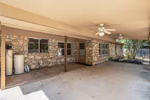 2101 Kent St, Taylor, TX 76574 - Photo 38