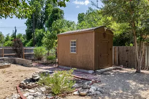2101 Kent St, Taylor, TX 76574 - Photo 8