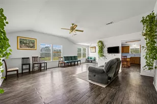 6843 S Lakewood Dr, Georgetown, TX 78633 - Photo 10
