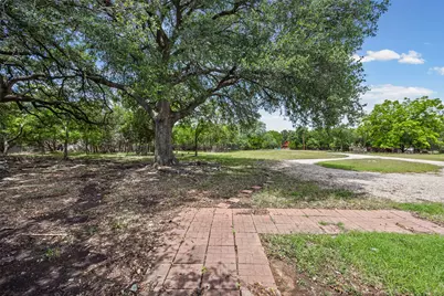 6843 S Lakewood Drive, Georgetown, TX 78633 - Photo 24