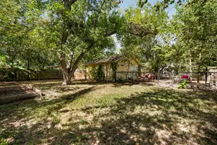 807 E 49th St, Austin, TX 78751 - Photo 24