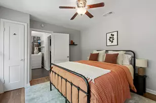 807 E 49th St, Austin, TX 78751 - Photo 20