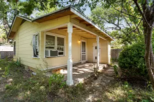 807 E 49th St, Austin, TX 78751 - Photo 26