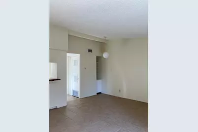 2612 Salado Street Street #206, Austin, TX 78705 - Photo 2