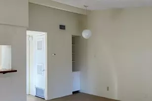 2612 Salado Street St, Austin, TX 78705 - Photo 2