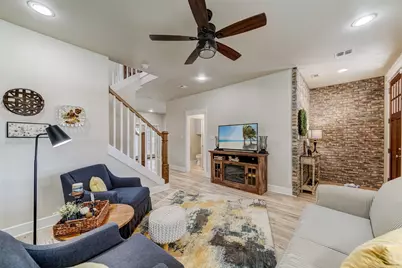 1103 Farm Street, Bastrop, TX 78602 - Photo 2