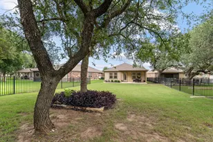 605 Chambers Creek Ct, Georgetown, TX 78633 - Photo 32