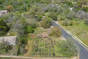 5304 Harvest Ln, Austin, TX 78745 - Photo 6