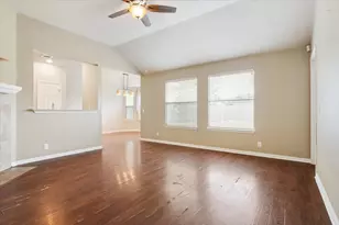125 Bayliss St, Hutto, TX 78634 - Photo 12