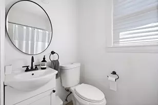 933 E 51st St, Austin, TX 78751 - Photo 16